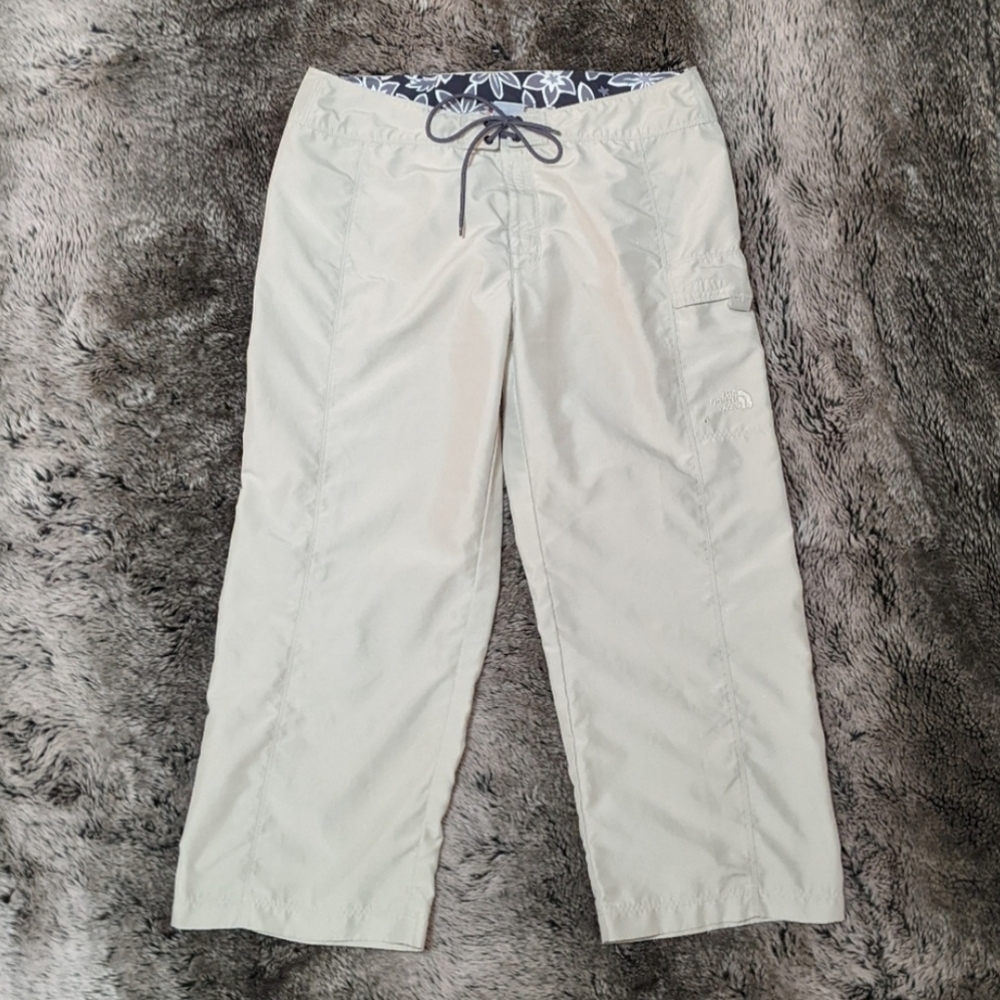The North Face Women's Crop Capri Lightweight Hiking Pants